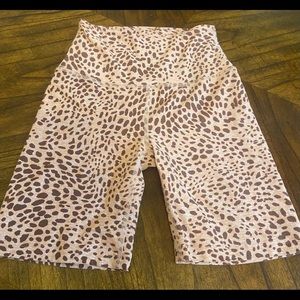 Beyond yoga bottoms size small